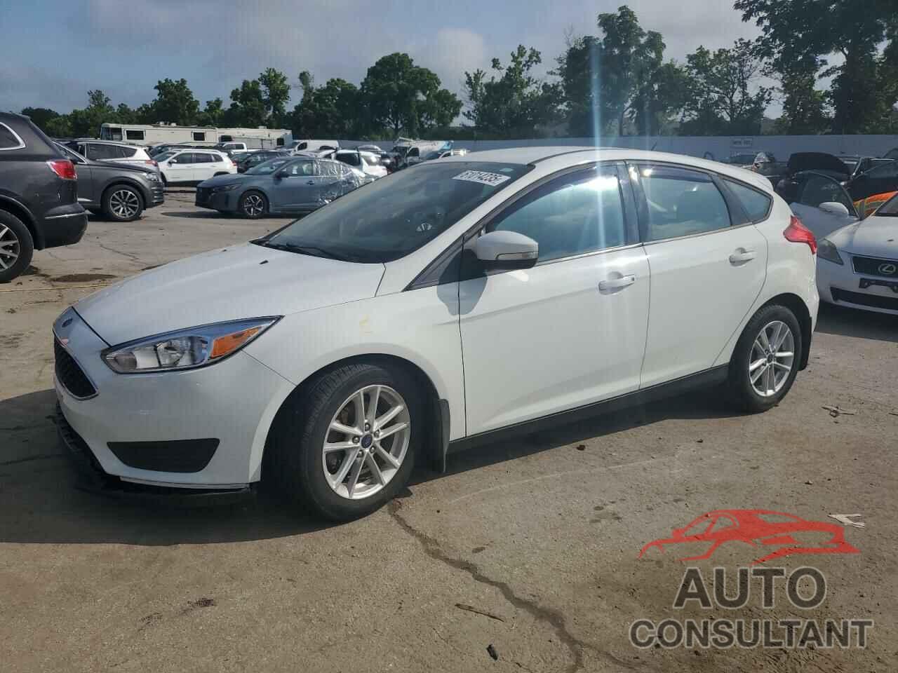 FORD FOCUS 2017 - 1FADP3K21HL275650