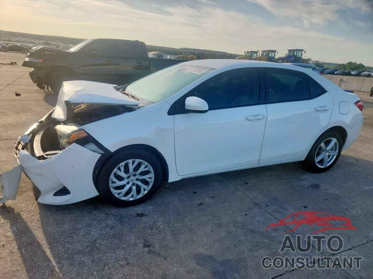 TOYOTA COROLLA 2019 - 5YFBURHE8KP882495