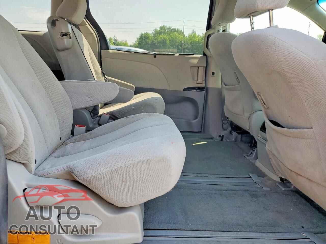 TOYOTA SIENNA 2012 - 5TDKK3DC5CS224875
