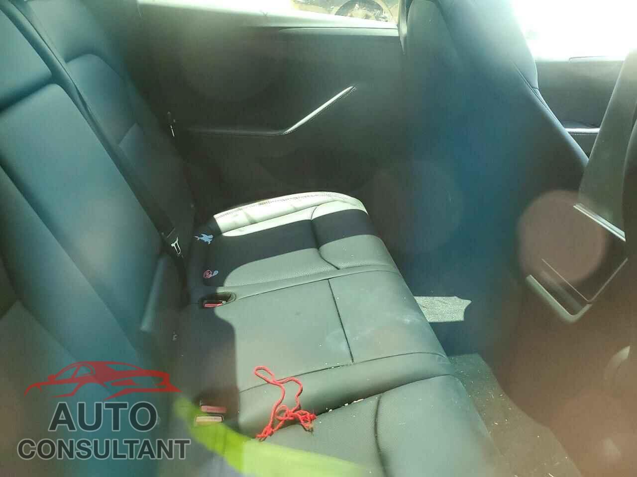 TESLA MODEL Y 2026 - 7SAYGDED2TA684511