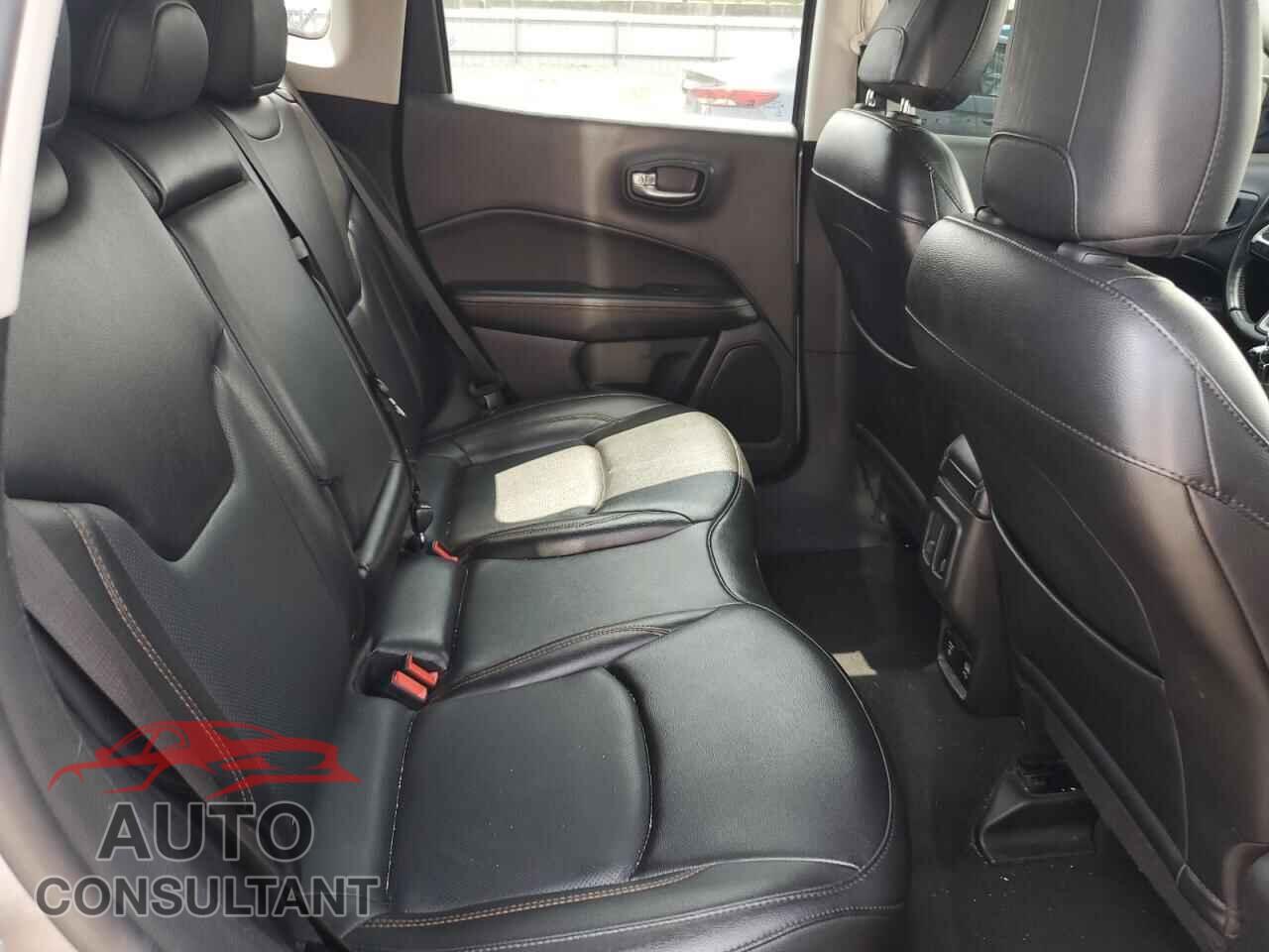 JEEP COMPASS 2020 - 3C4NJCCB0LT241310