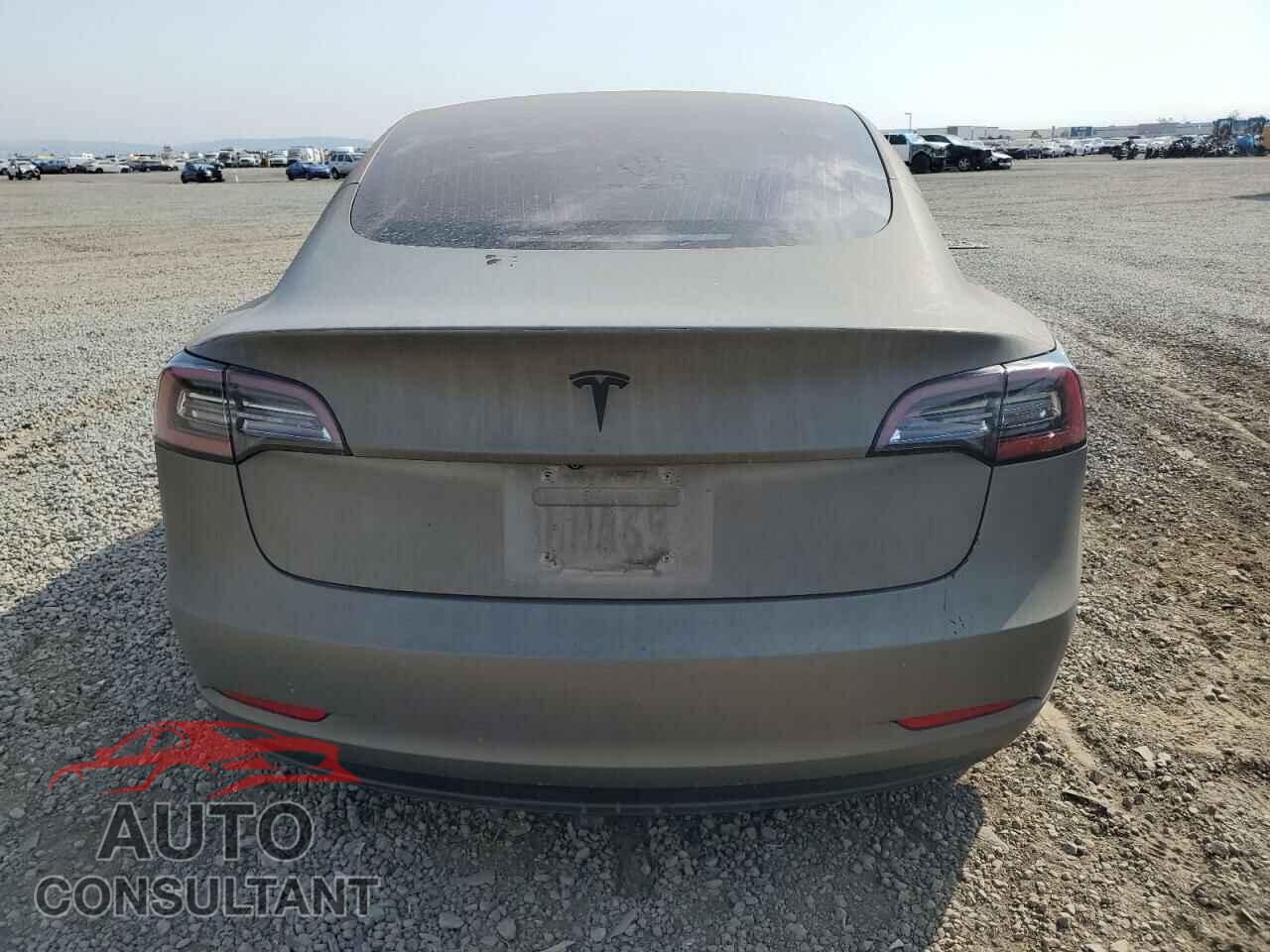 TESLA MODEL 3 2018 - 5YJ3E1EB7JF184399
