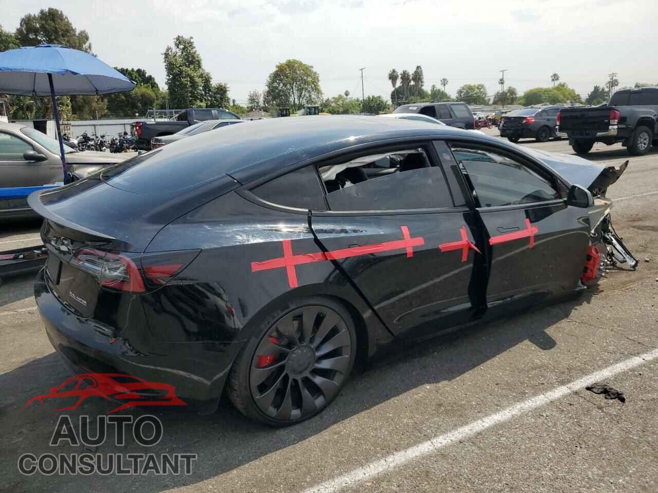TESLA MODEL 3 2023 - 5YJ3E1EC1PF586632