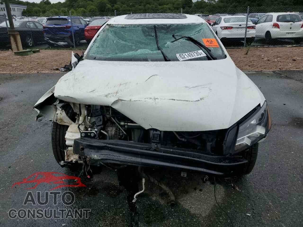 VOLKSWAGEN PASSAT 2012 - 1VWCP7A38CC091237