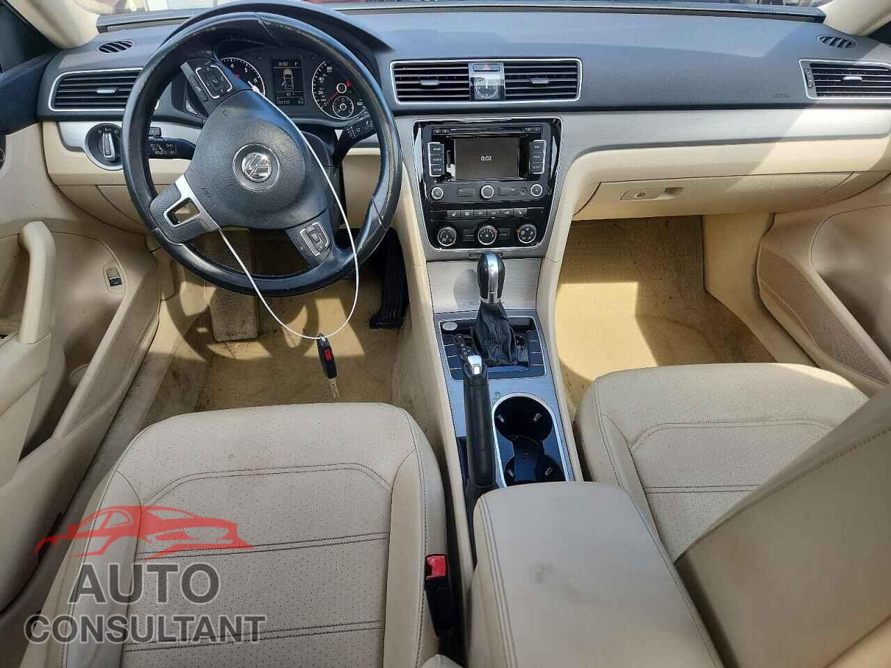 VOLKSWAGEN PASSAT 2014 - 1VWBP7A37EC002384