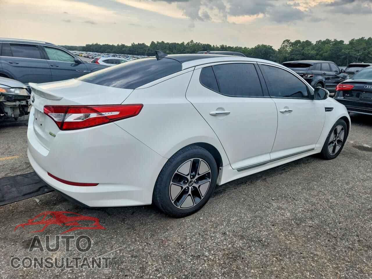KIA OPTIMA 2012 - KNAGM4AD2C5031184