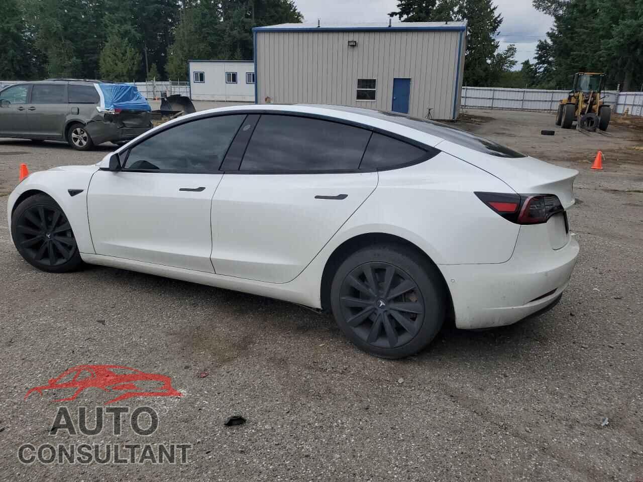 TESLA MODEL 3 2021 - 5YJ3E1EA2MF870703