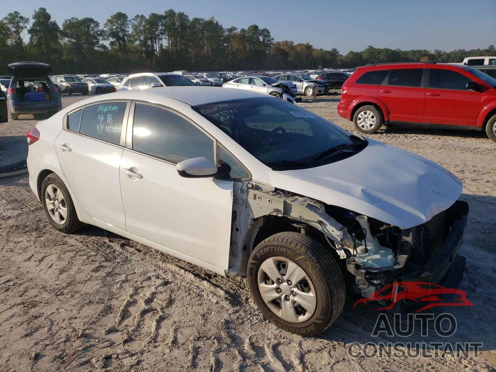 KIA FORTE 2018 - 3KPFK4A75JE218404