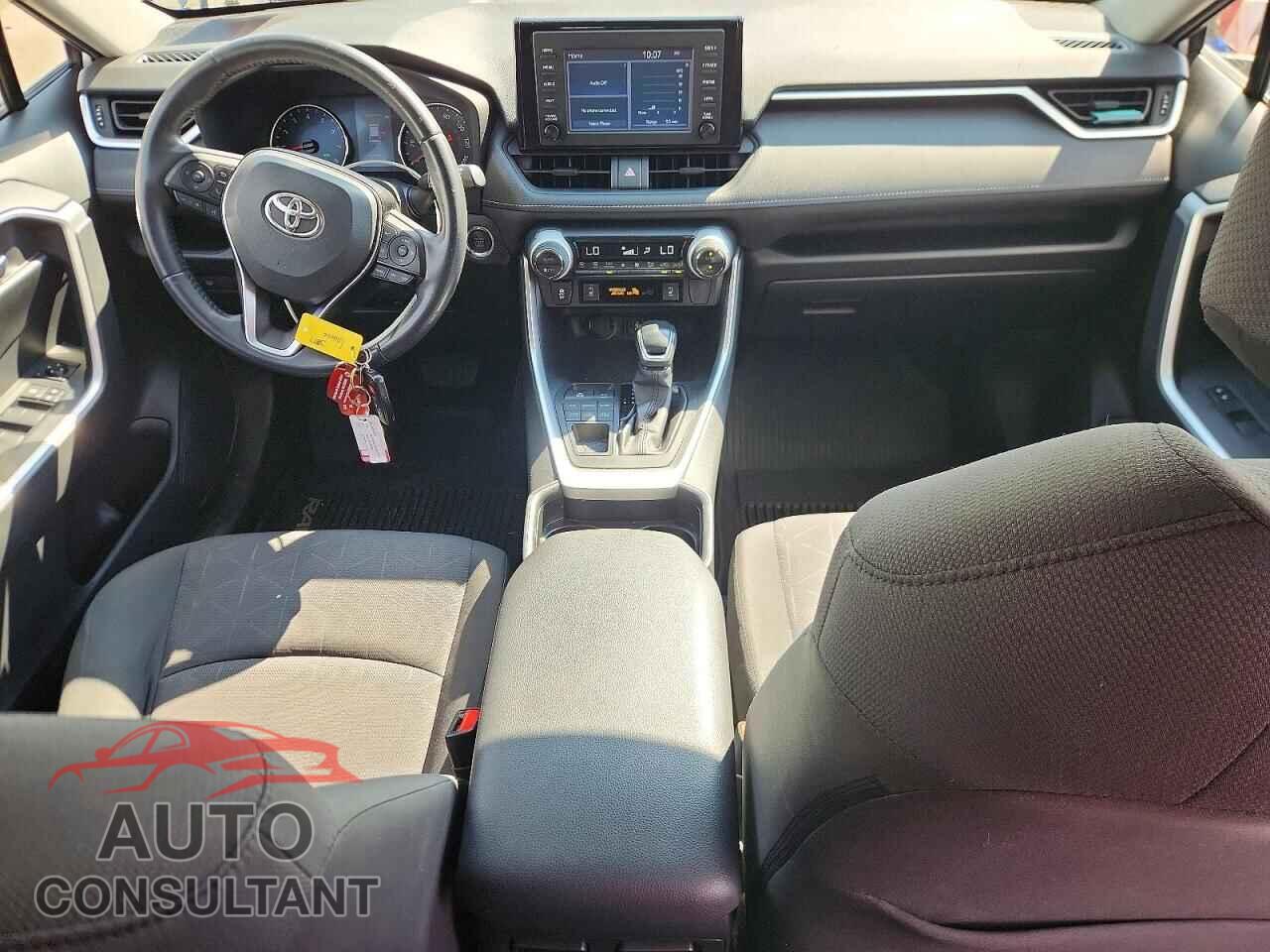 TOYOTA RAV4 2019 - JTMP1RFVXKD043890