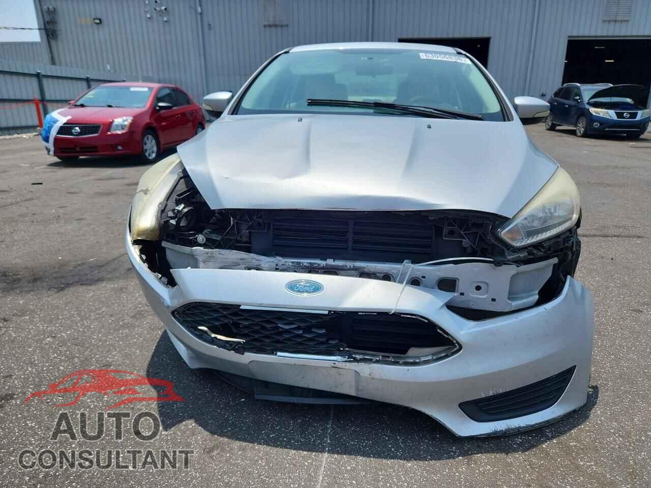 FORD FOCUS 2017 - 1FADP3F24HL327489