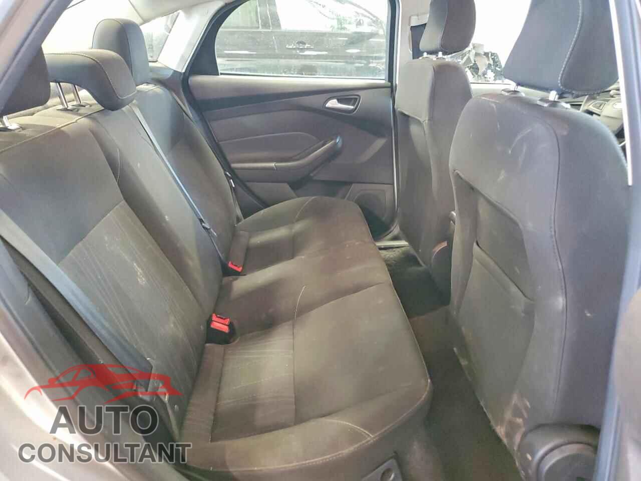 FORD FOCUS 2018 - 1FADP3FE4JL236352