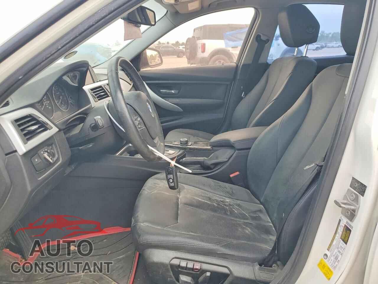 BMW 3 SERIES 2013 - WBA3A5G59DNP23716