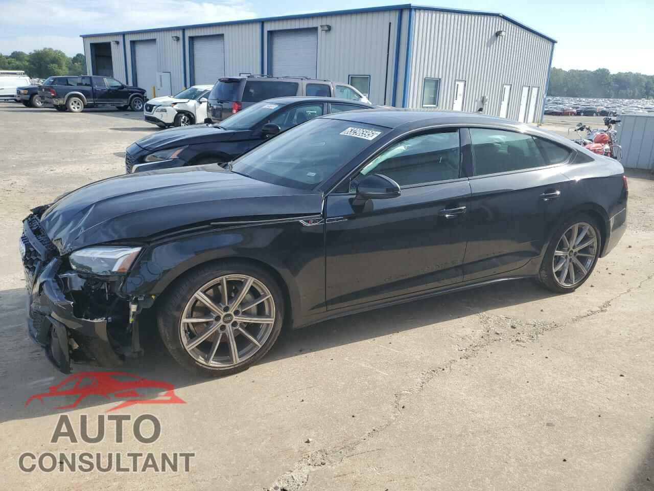 AUDI A5 2025 - WAUDACF55SA004560