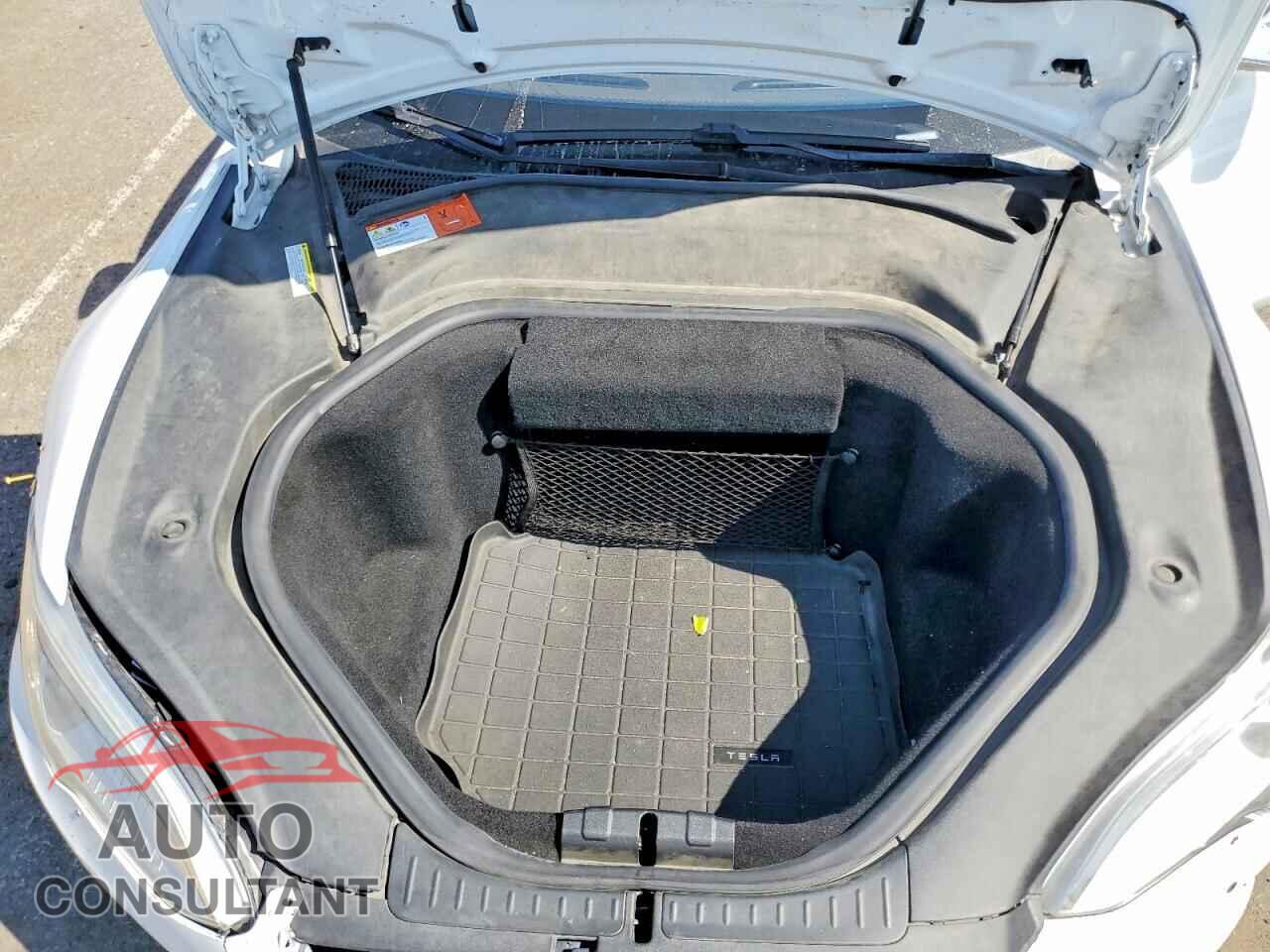TESLA MODEL S 2015 - 5YJSA1E12FF115562