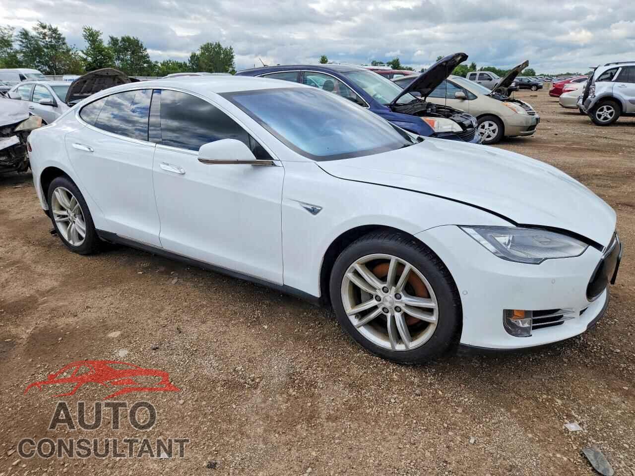 TESLA MODEL S 2015 - 5YJSA1H29FF084802