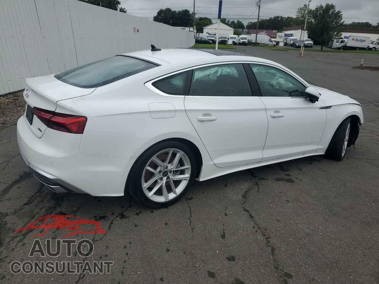 AUDI A5 2018 - WAUFACF52RA068381