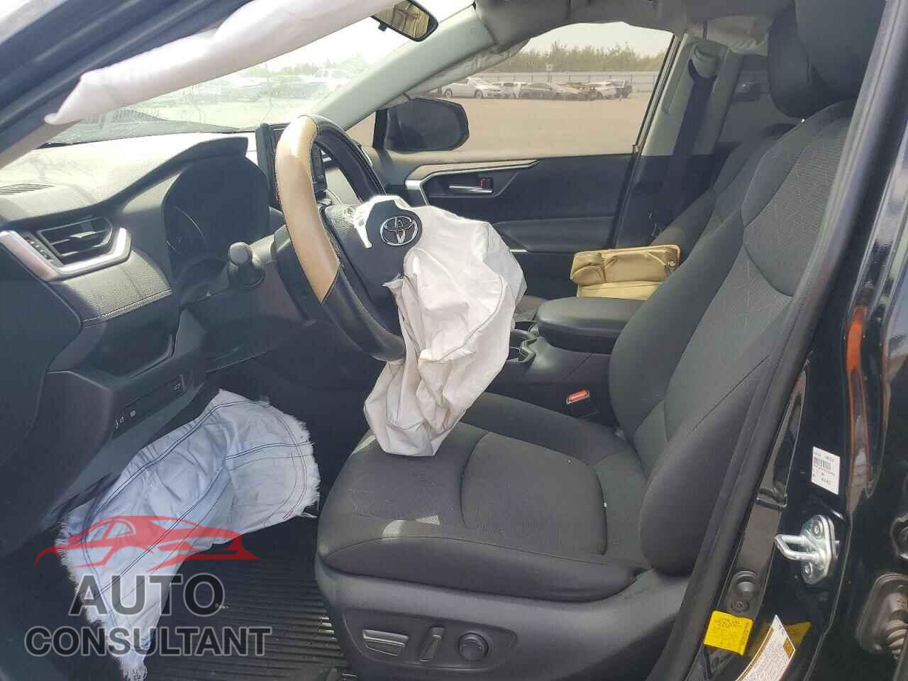 TOYOTA RAV4 2019 - JTMP1RFVXKD026409