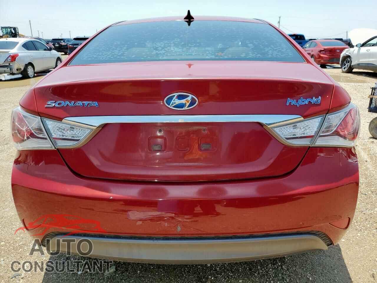 HYUNDAI SONATA 2012 - KMHEC4A46CA059828