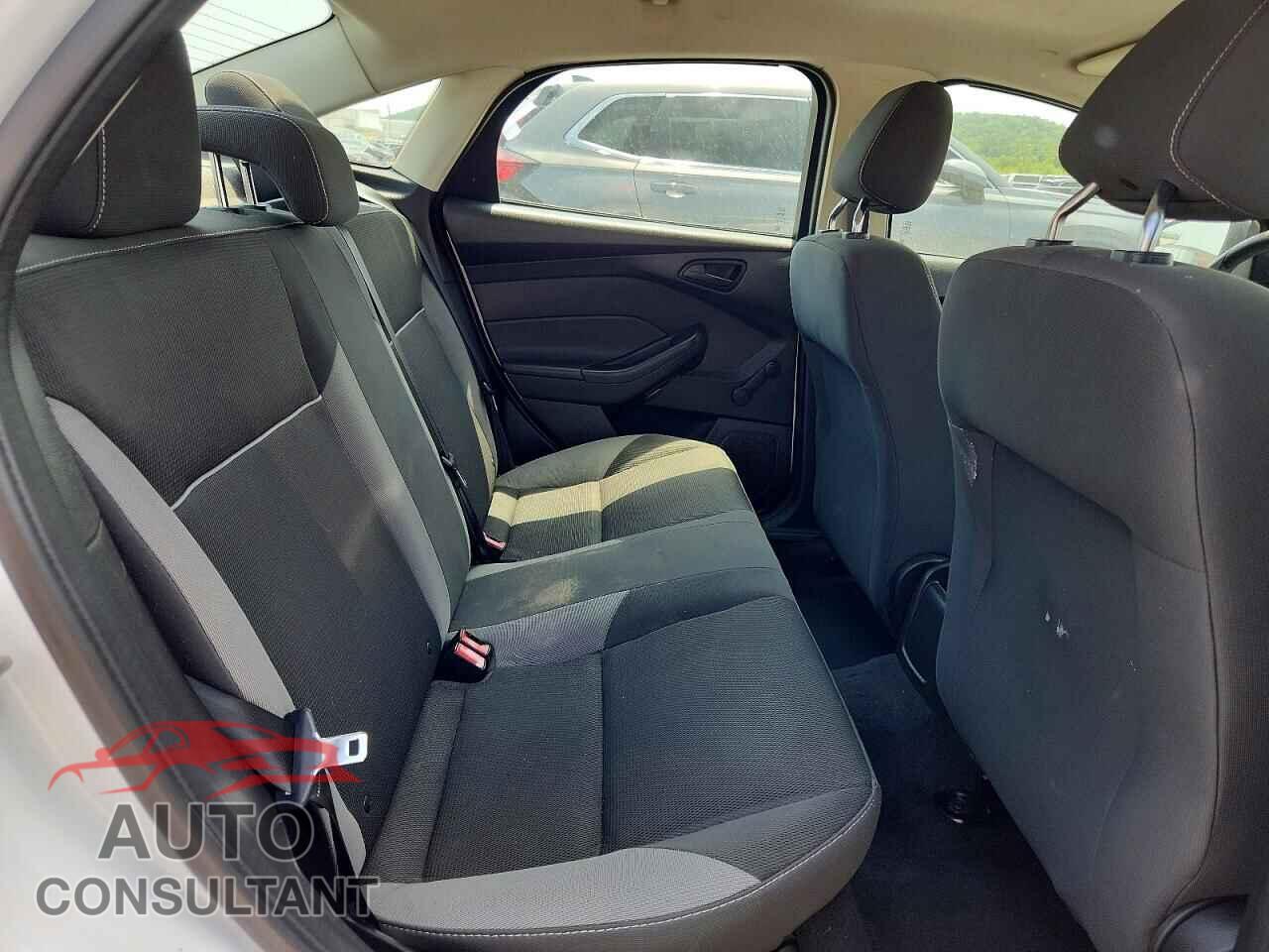 FORD FOCUS 2013 - 1FADP3E28DL200269