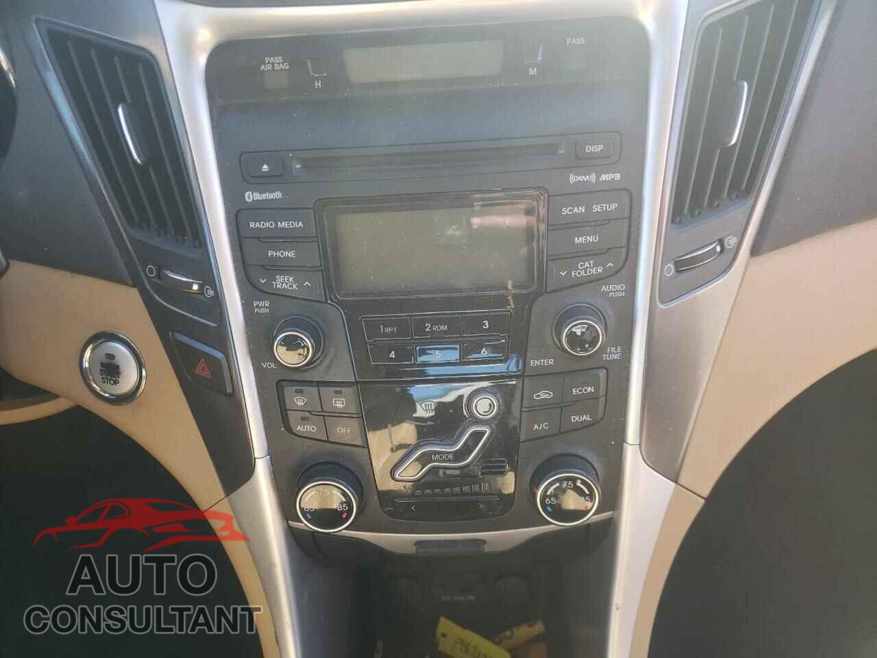 HYUNDAI SONATA 2012 - KMHEC4A46CA060476