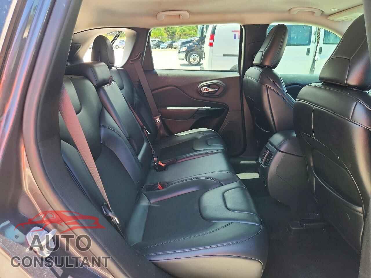 JEEP CHEROKEE 2019 - 1C4PJLLB2KD434734