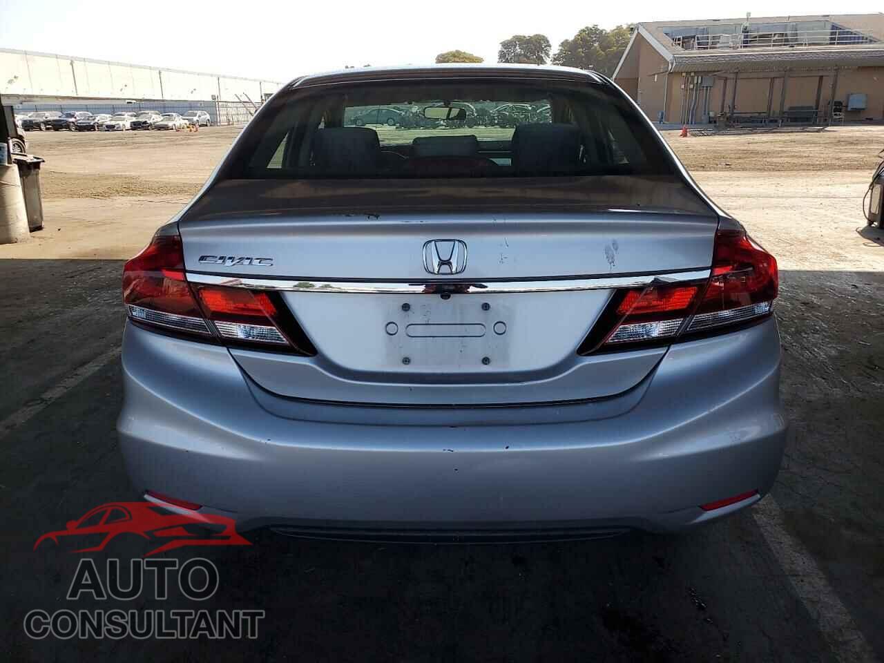 HONDA CIVIC 2015 - 19XFB2E52FE038978