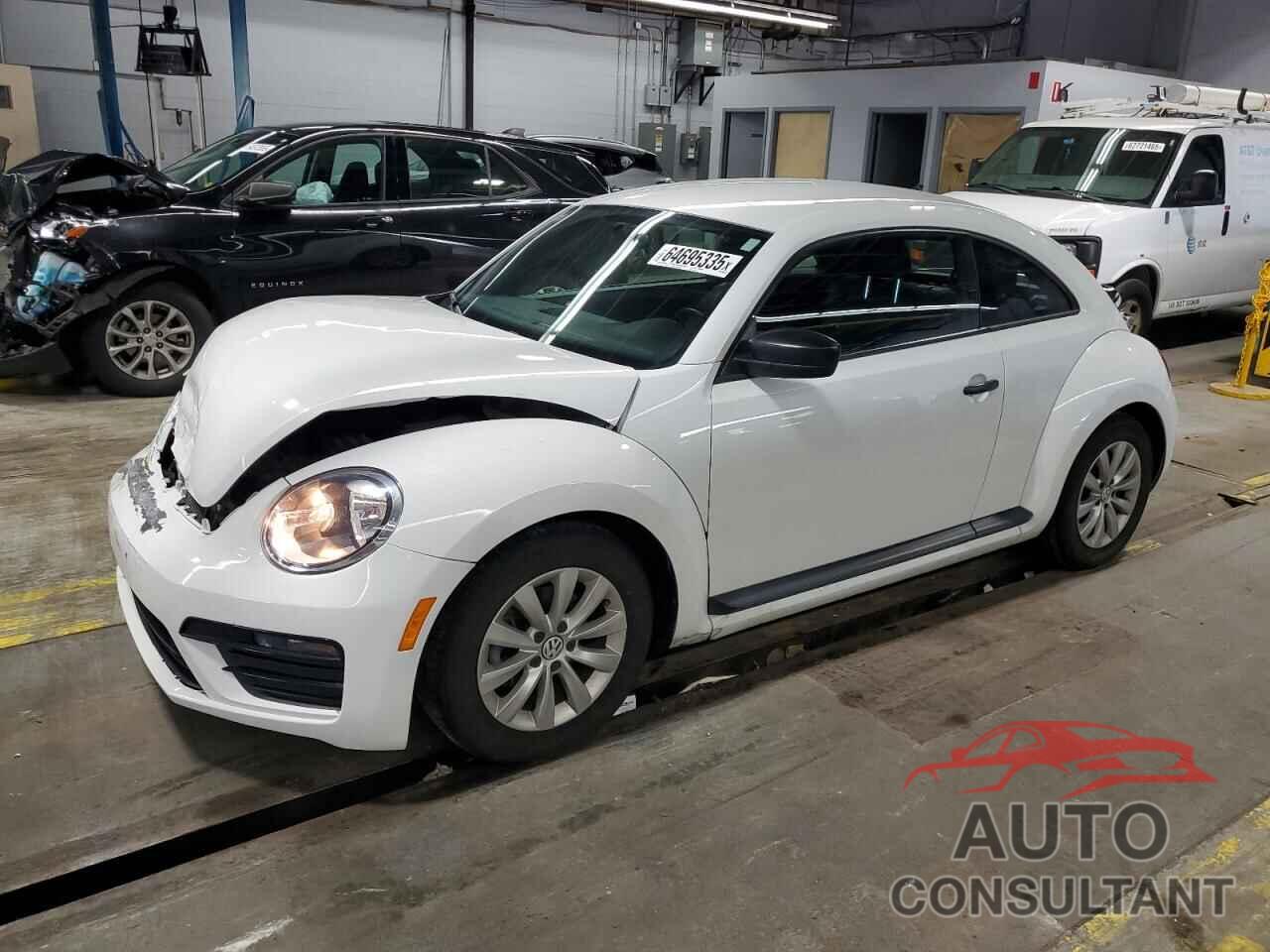 VOLKSWAGEN BEETLE 2018 - 3VWFD7AT0JM721186