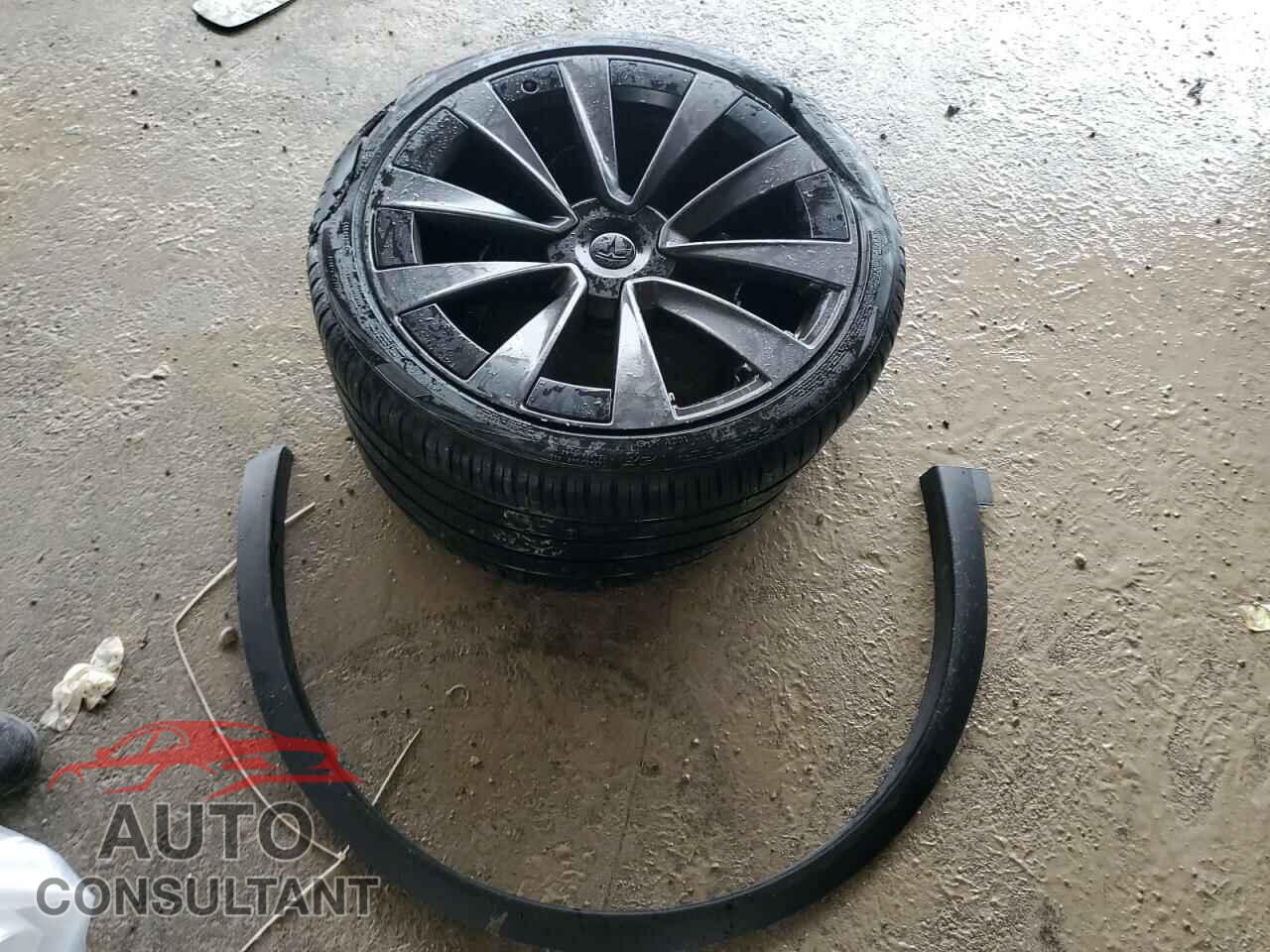 TESLA MODEL X 2023 - 7SAXCDE52PF383830