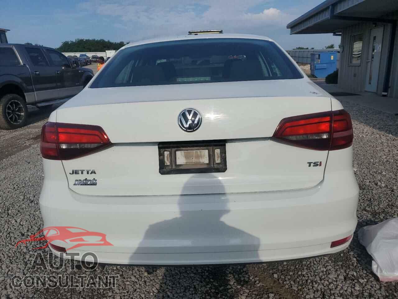 VOLKSWAGEN JETTA 2017 - 3VW2B7AJ5HM236653