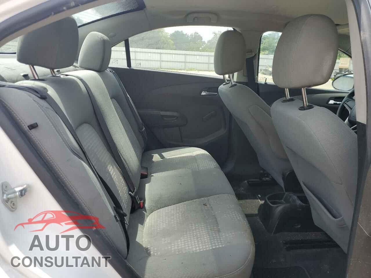 CHEVROLET SONIC 2012 - 1G1JA5SH9C4176830