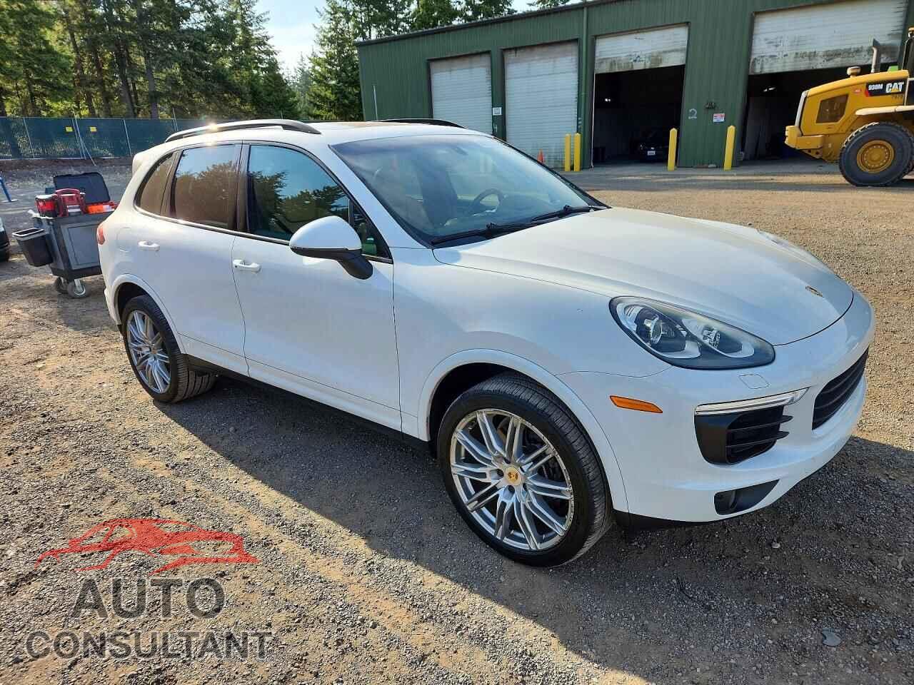 PORSCHE CAYENNE 2017 - WP1AA2A24HKA89003