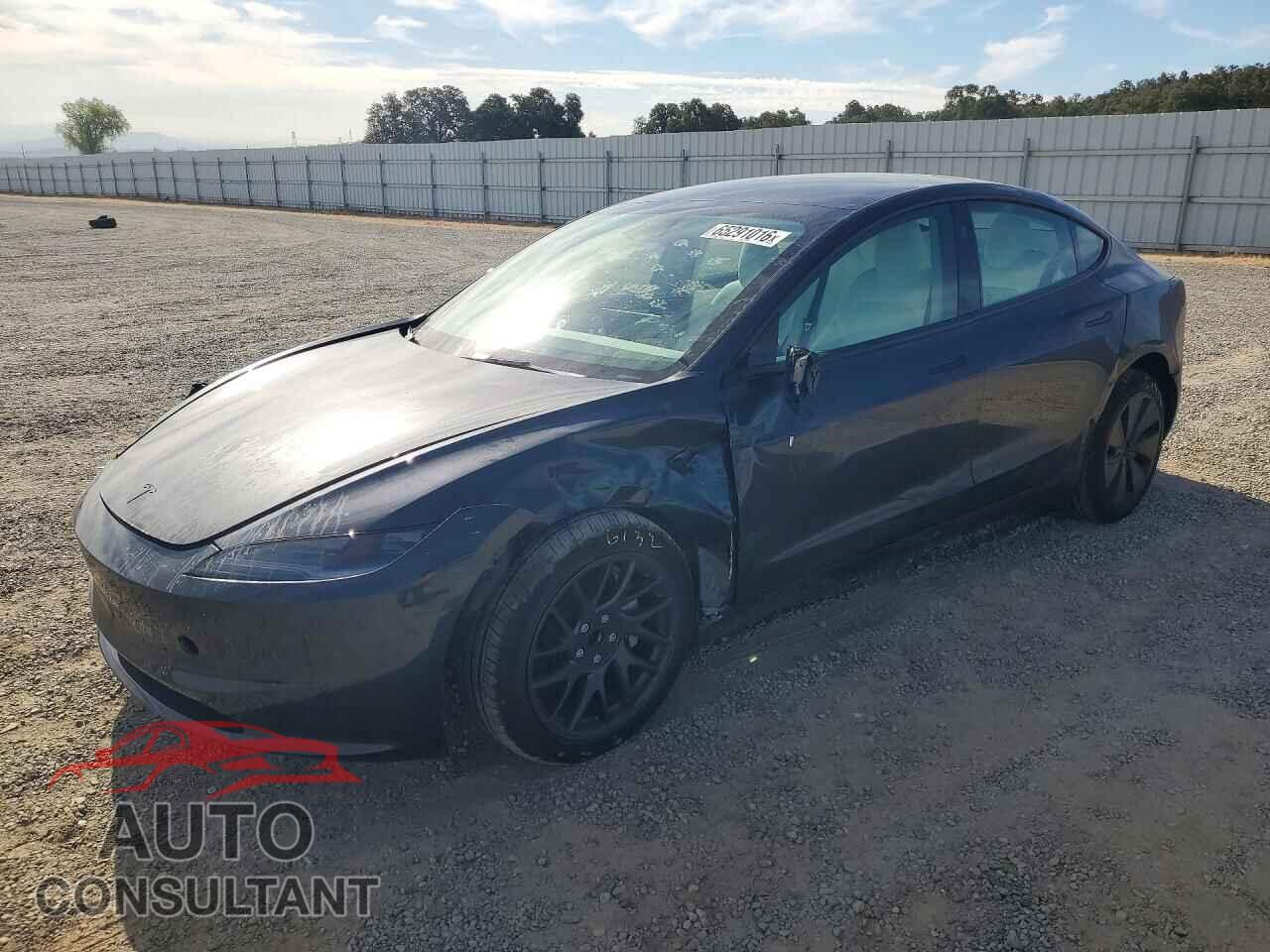 TESLA MODEL 3 2026 - 5YJ3E1EA2TF165818