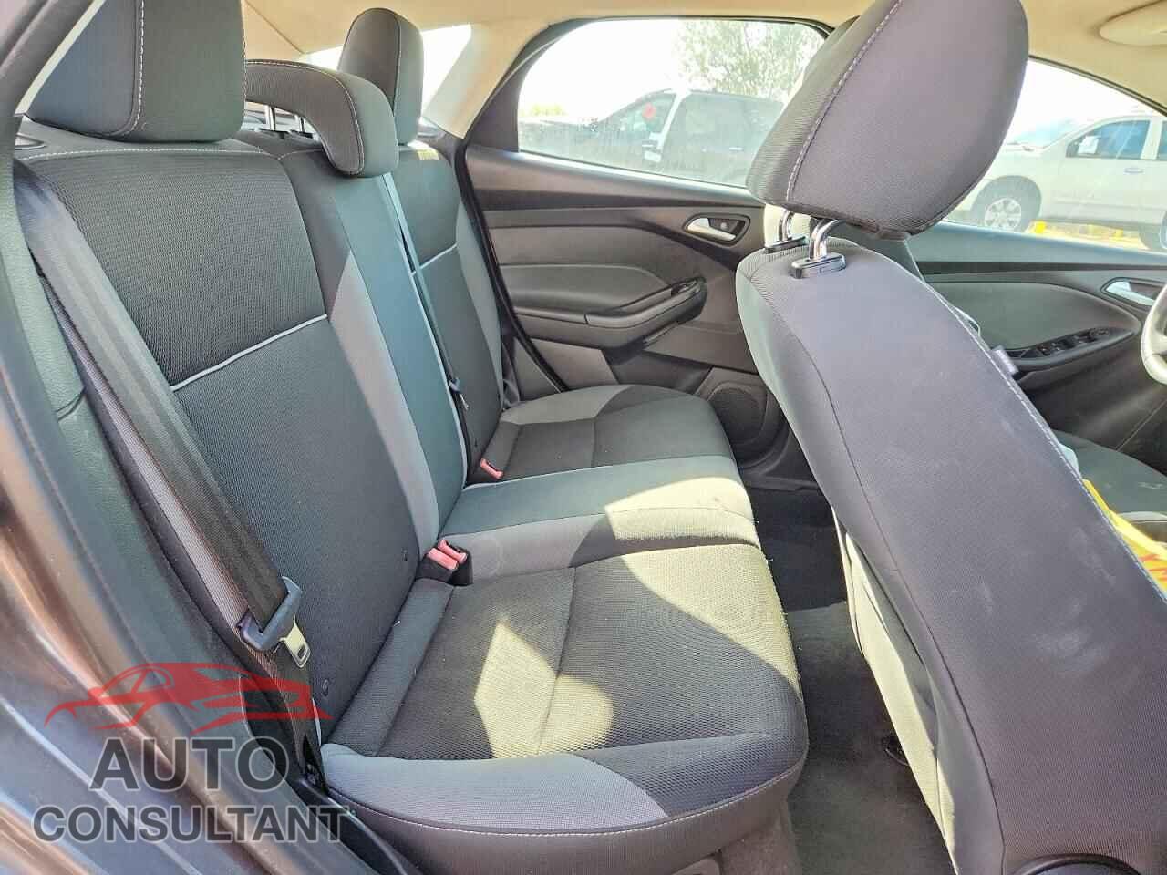FORD FOCUS 2014 - 1FADP3K28EL375062