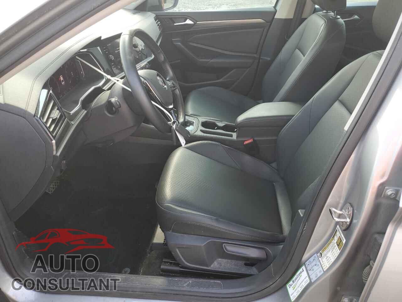 VOLKSWAGEN JETTA 2019 - 3VWEB7BU4KM264554