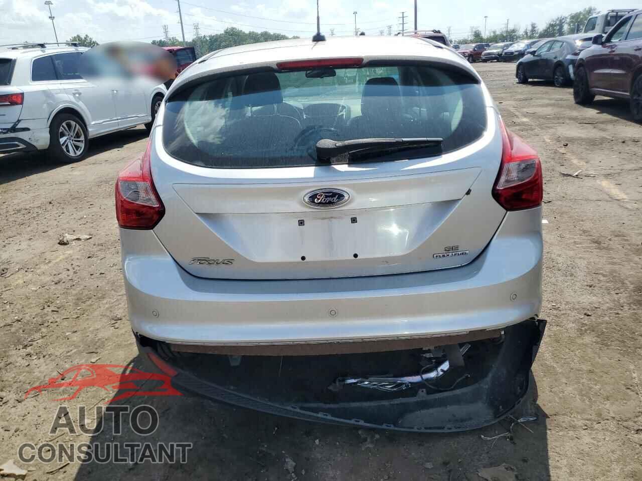 FORD FOCUS 2014 - 1FADP3K26EL108132