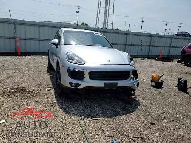 PORSCHE CAYENNE 2017 - WP1AA2A25HKA83517