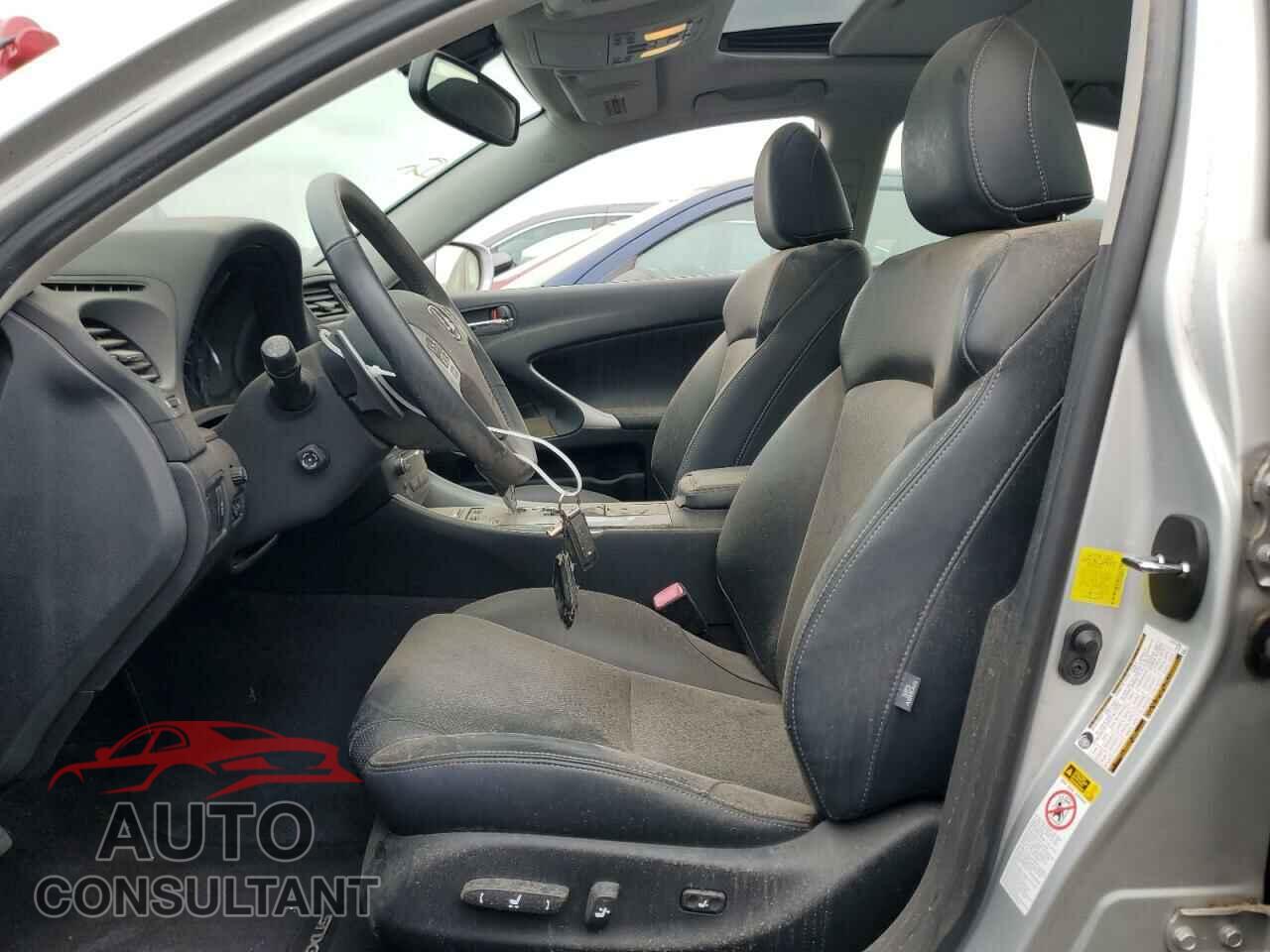 LEXUS IS 2012 - JTHCF5C29C5060323