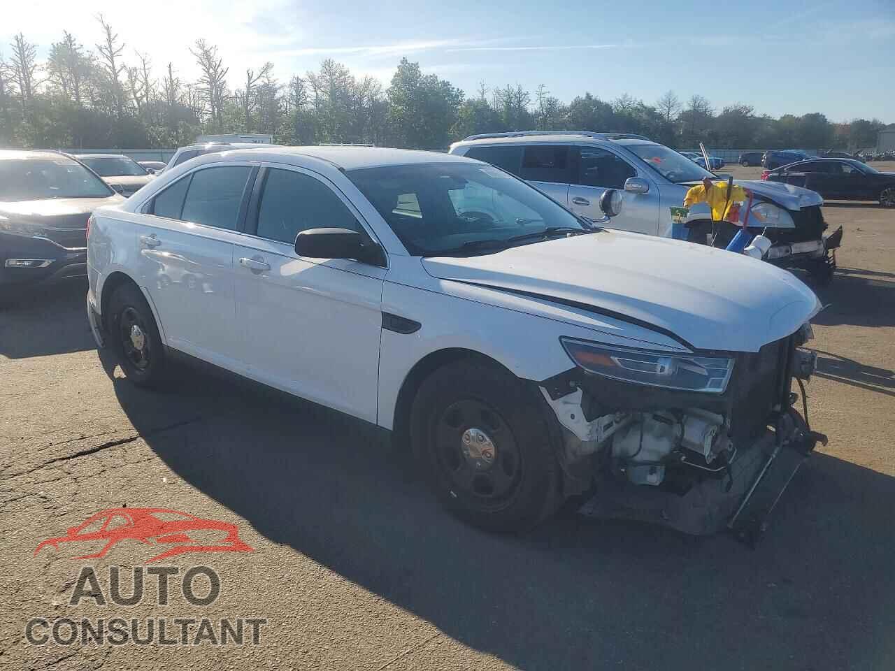 FORD TAURUS 2017 - 1FAHP2MK4HG133648