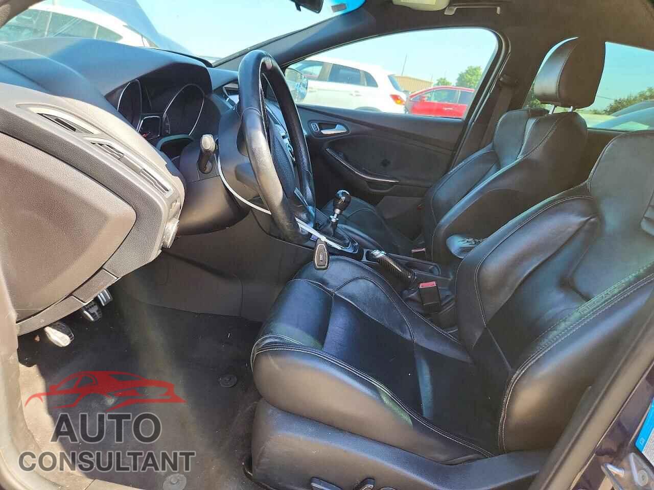 FORD FOCUS 2016 - 1FADP3L99GL245922