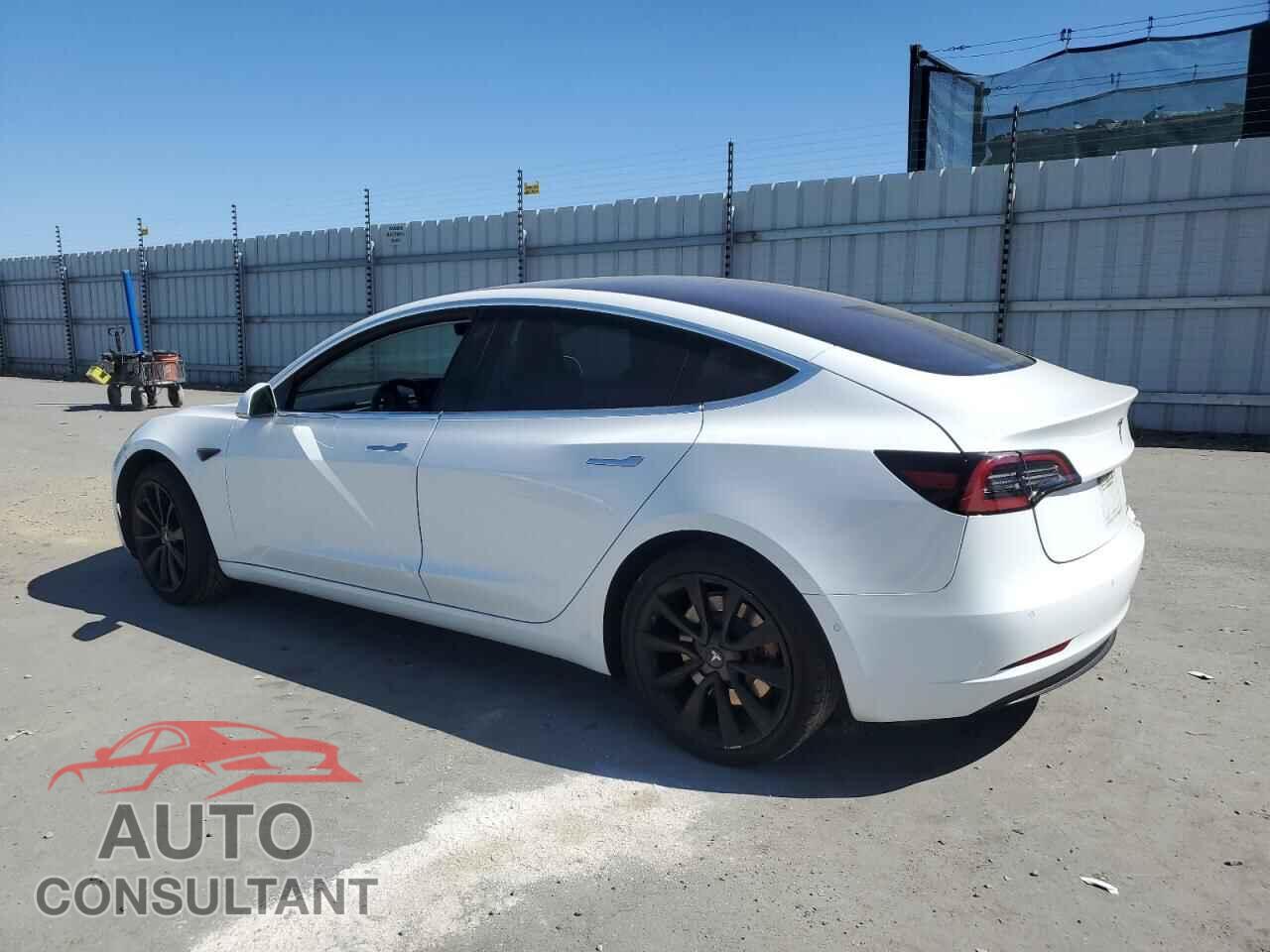 TESLA MODEL 3 2018 - 5YJ3E1EA7JF038799