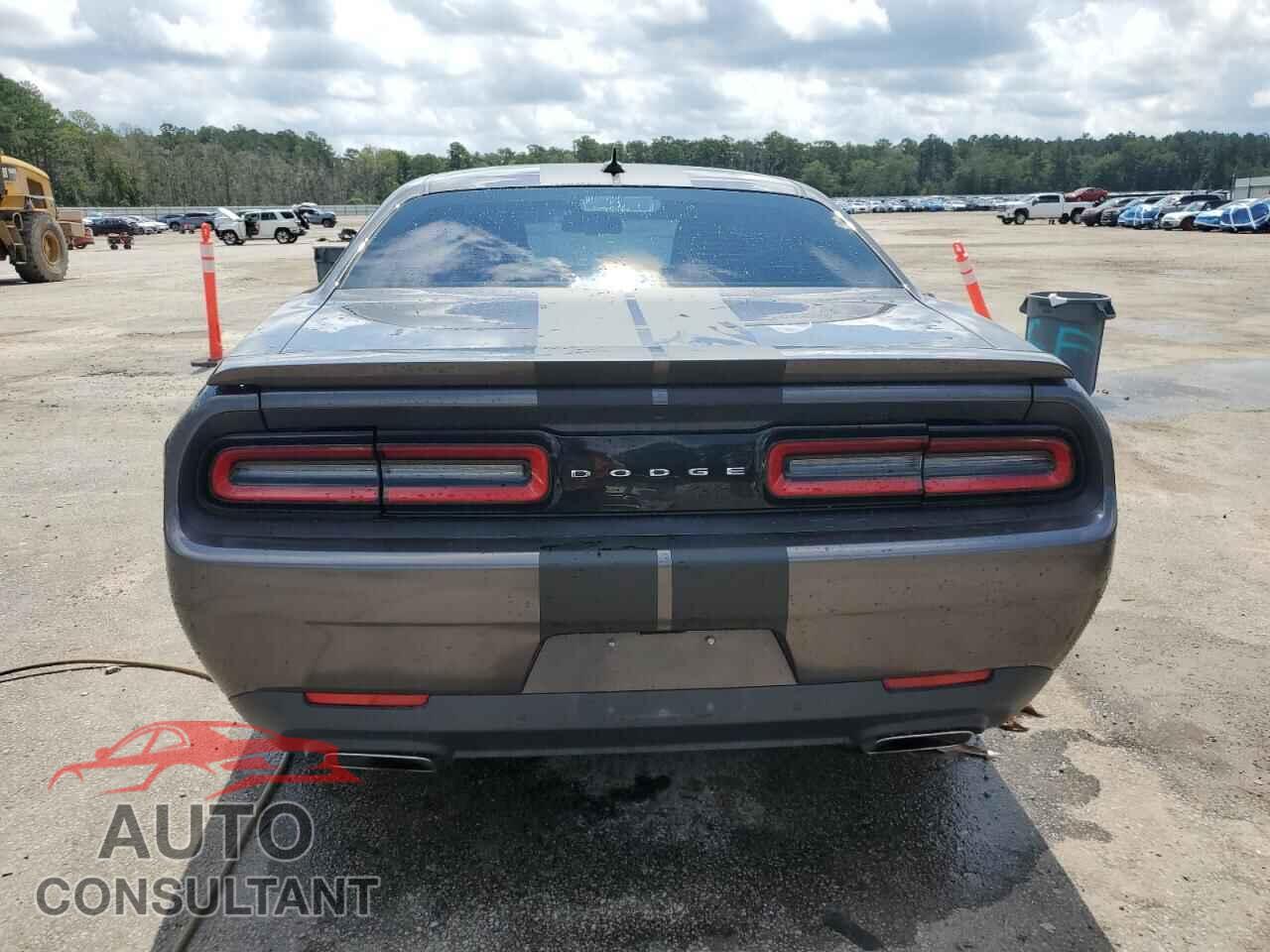 DODGE CHALLENGER 2015 - 2C3CDZAT3FH911057