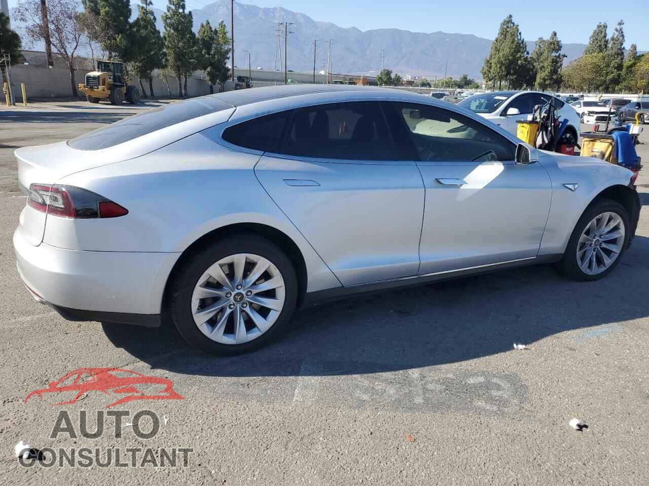 TESLA MODEL S 2012 - 5YJSA1CN9CFP02505