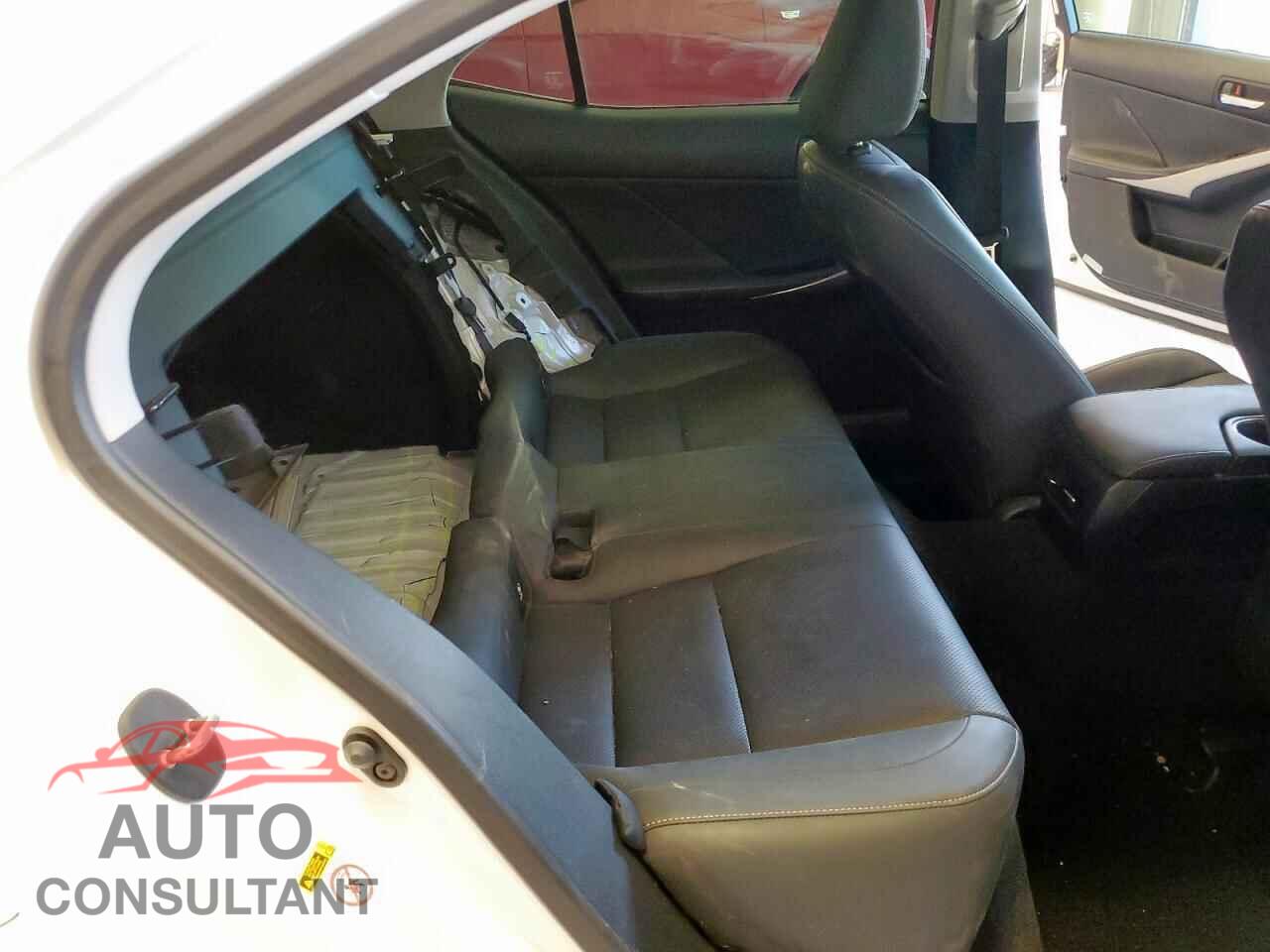LEXUS IS 2016 - JTHBA1D25G5021185