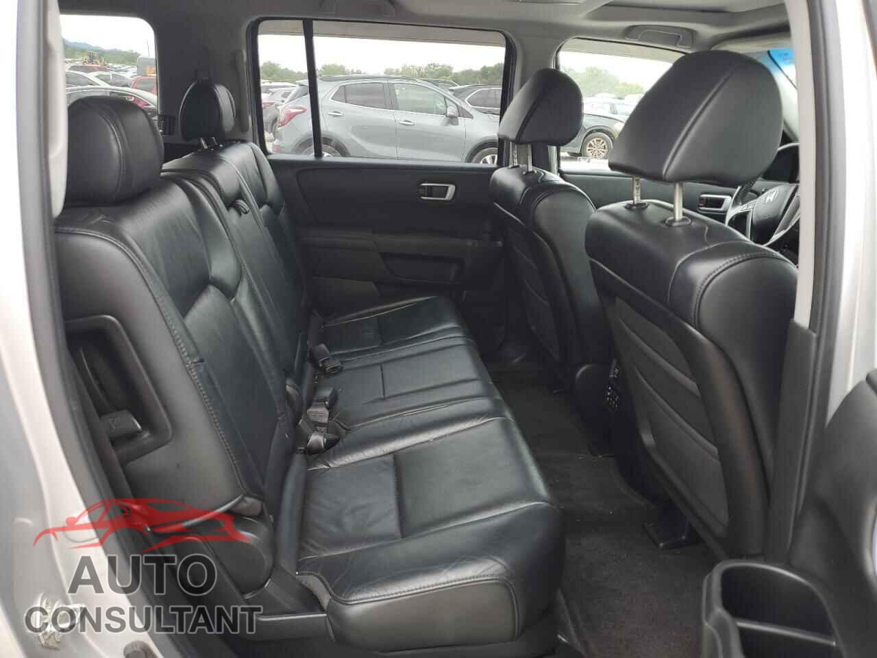 HONDA PILOT 2011 - 5FNYF3H69BB036401