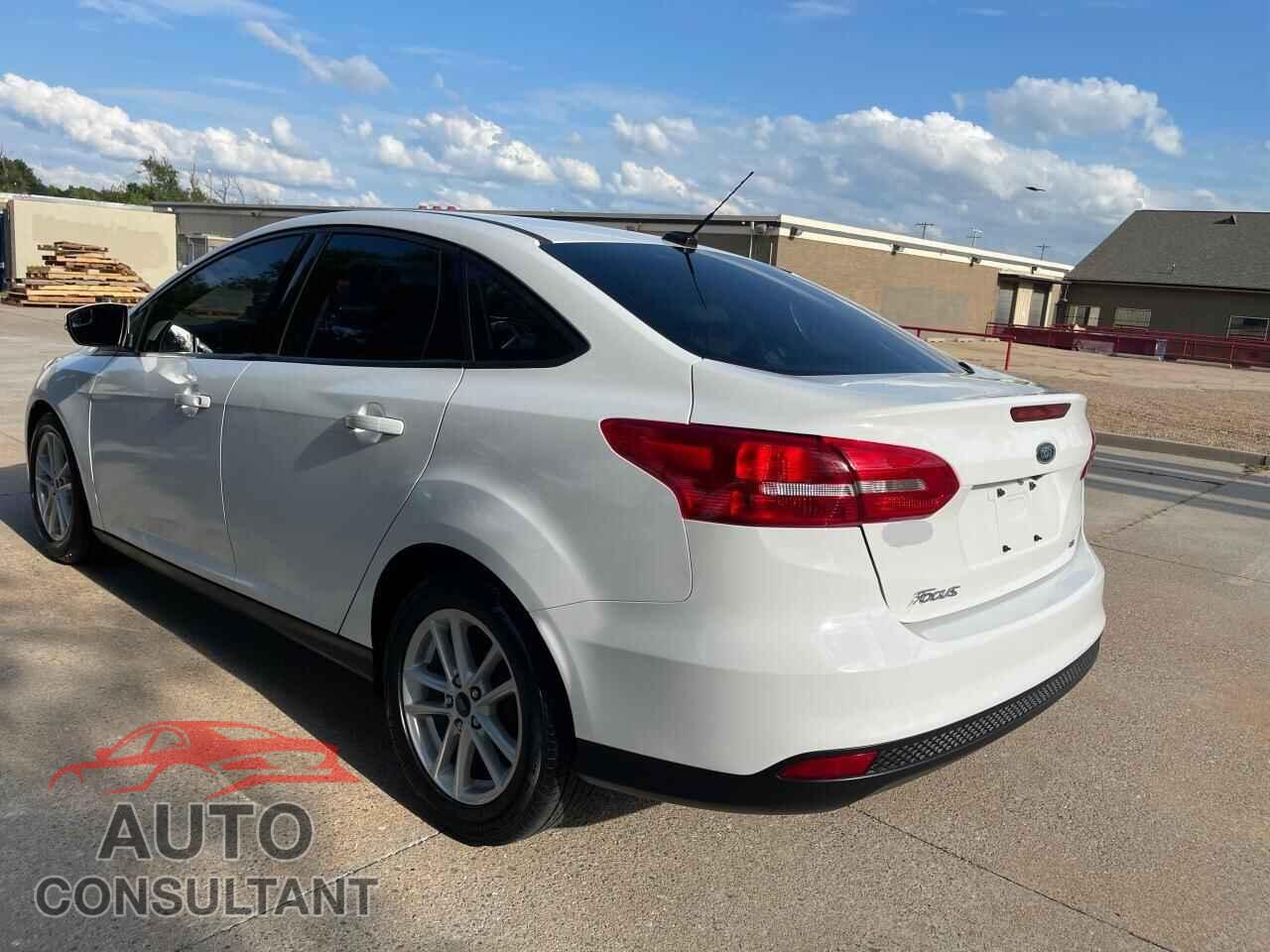 FORD FOCUS 2017 - 1FADP3F25HL276679