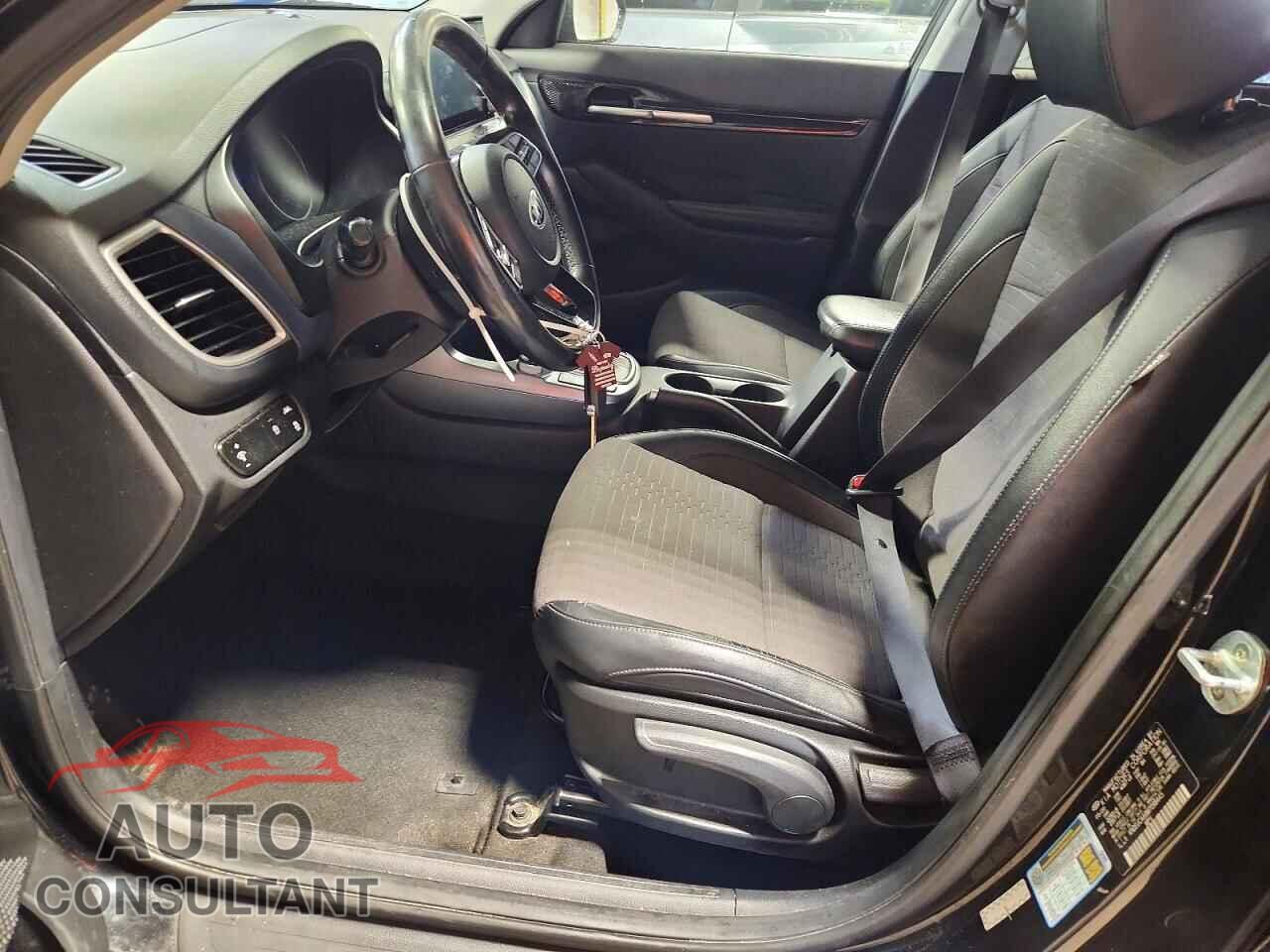 KIA SELTOS 2021 - KNDEUCAA9M7098445