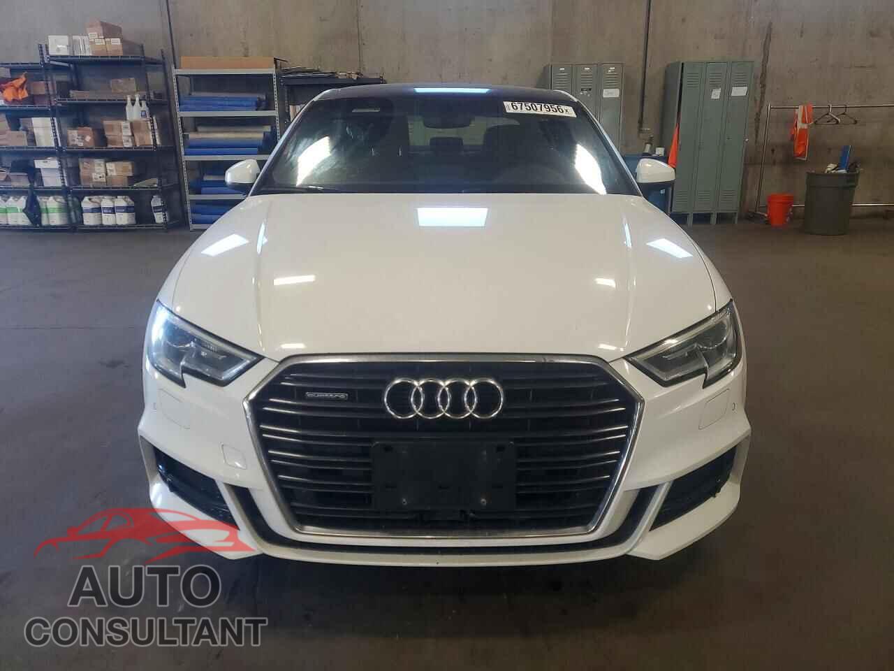 AUDI A3 2018 - WAUJ8GFF5J1040407