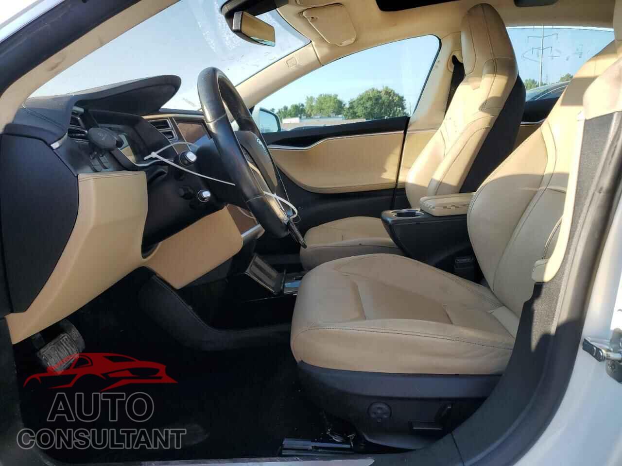 TESLA MODEL S 2015 - 5YJSA1S24FF086174