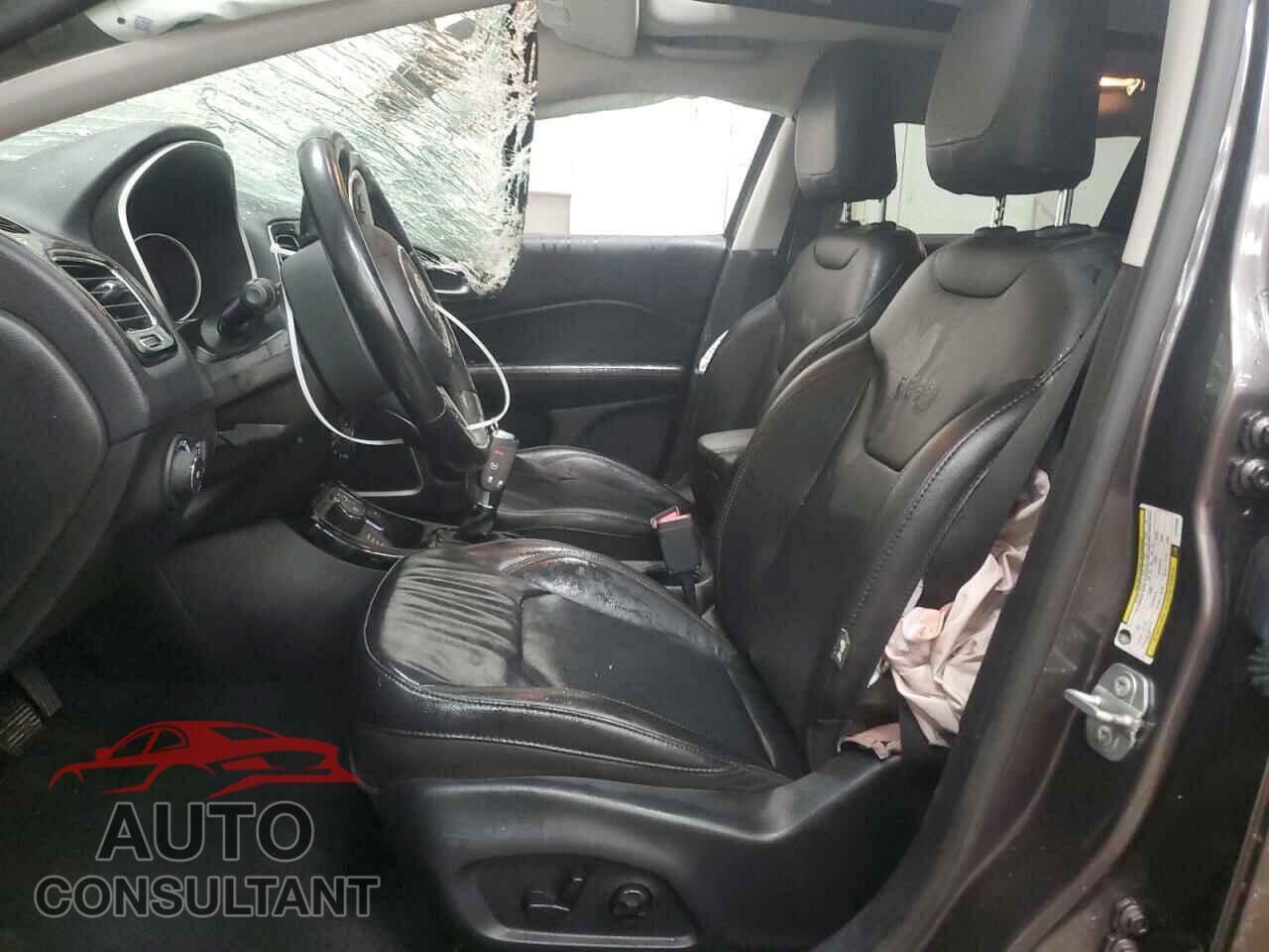 JEEP COMPASS 2020 - 3C4NJDCB1LT147040