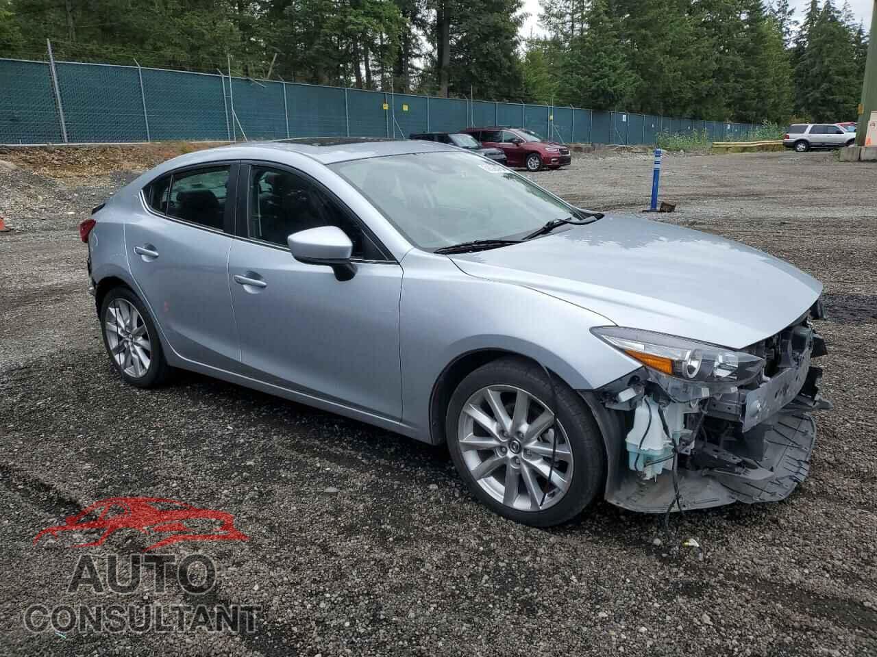 MAZDA 3 2017 - 3MZBN1V76HM119280